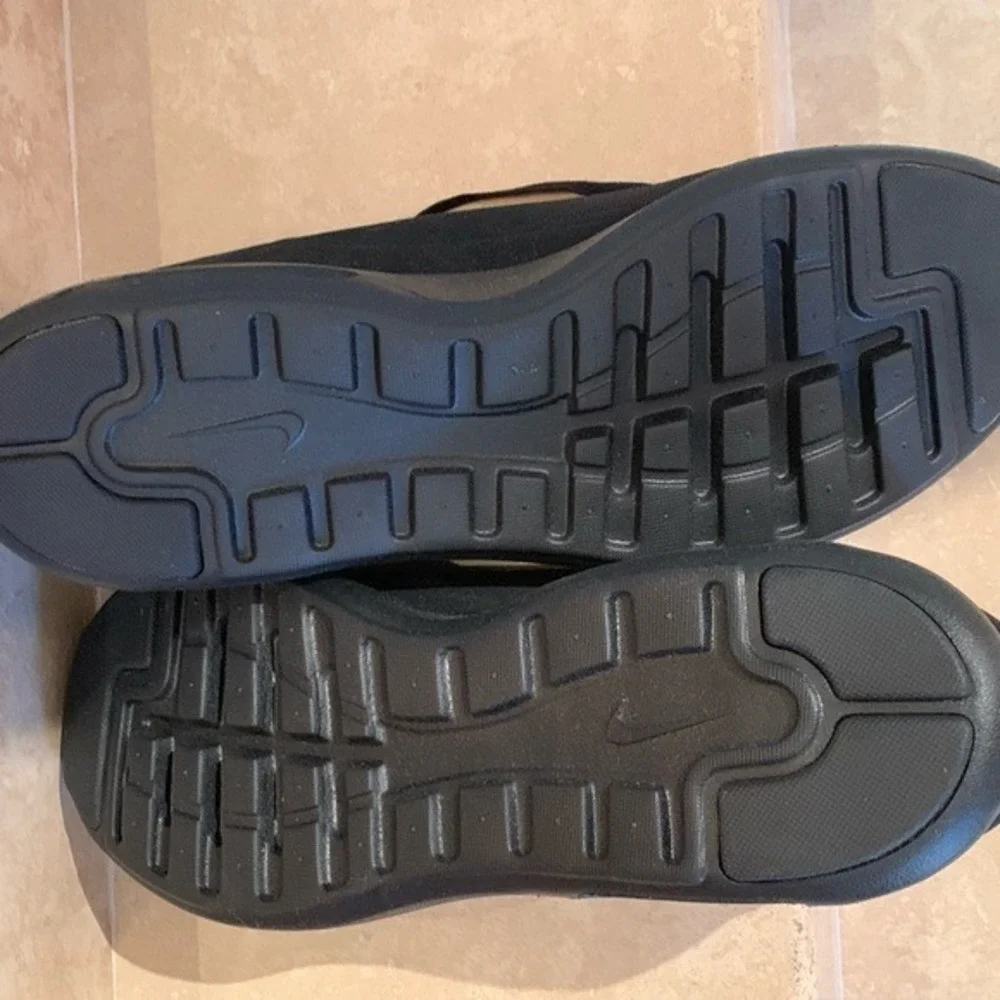 Size 14 - NWOT.Nike Air Max Modern Essential Black Sneakers  -844874006. W/Box.